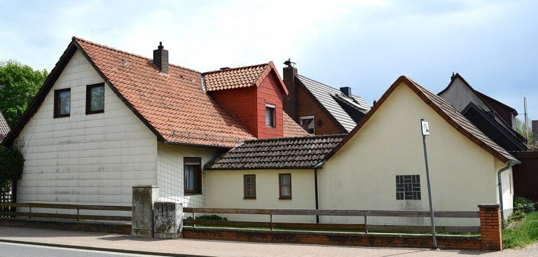  Lamspringe Einfamilienhaus EFH mit Nebengeb�ude in guter Lage f�r die gro�e Familie oder das Wohnen auf einer Etage